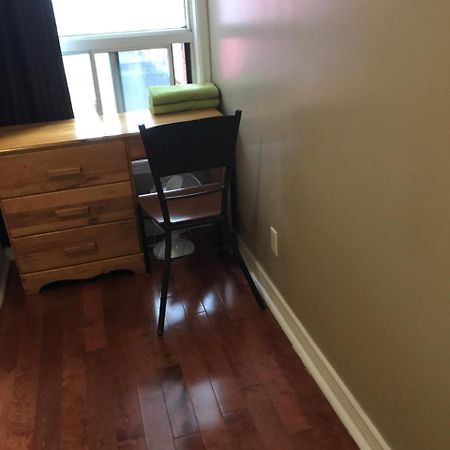 Convention Travelers Home Toronto Bagian luar foto